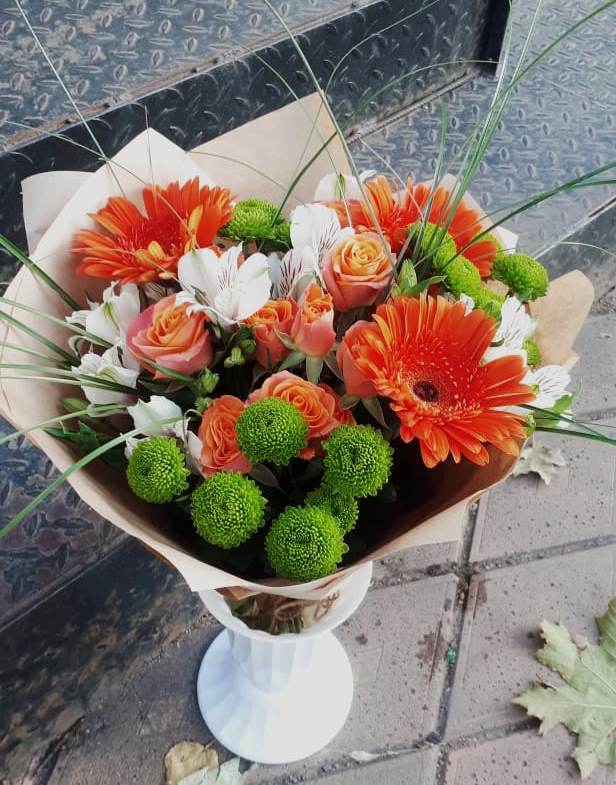 Букет цветов из: Герберы, Хризантемы, Альстромерии и Розы в Красноярском
