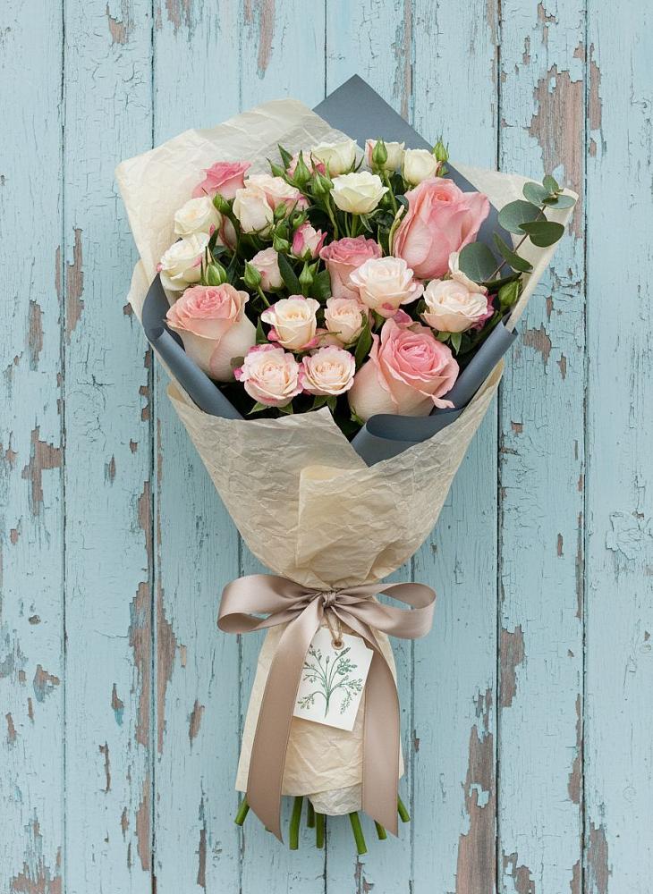 Букет цветов из: Розы в Красноярском