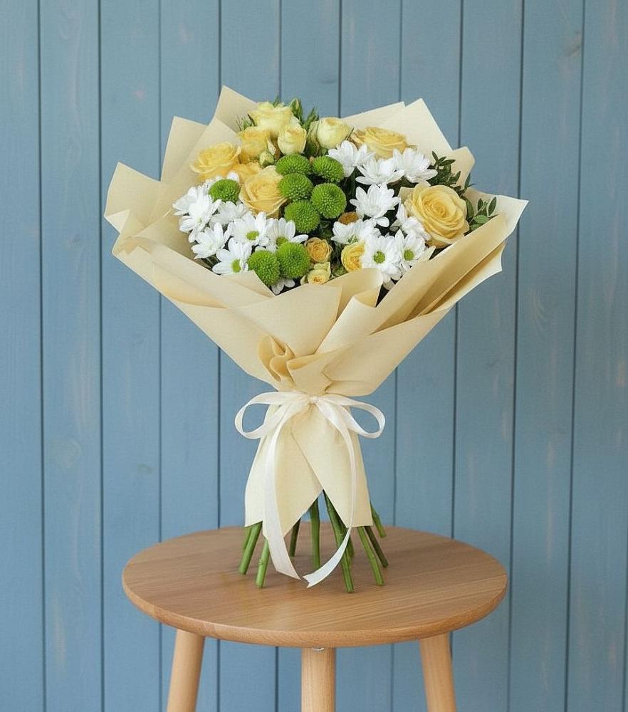 Букет цветов из: Хризантемы и Розы в Красноярском