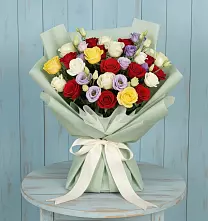 Букет цветов из:  Розы в Красноярском