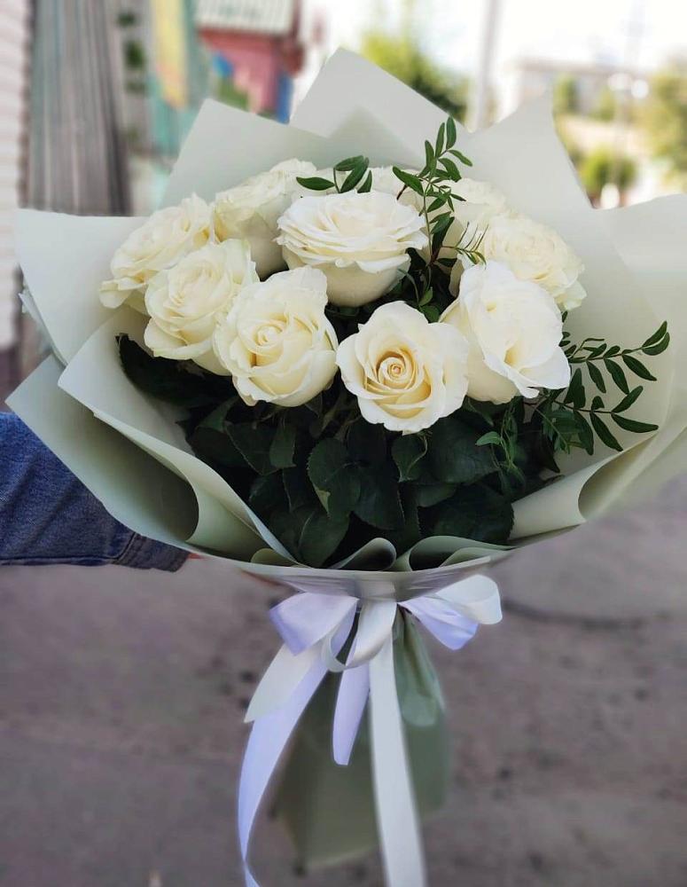 Букет Белые розы Проуд в Красноярском