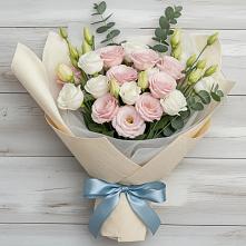 Букет цветов из:  Лизиантусы в Красноярском