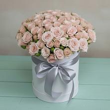 Цветочная композиция из Розы в шляпной коробке в Красноярском