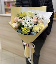 Букет цветов из:  Альстромерии, Розы и Хризантемы в Красноярском