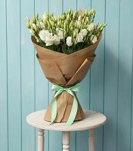 Букет цветов из:  Лизиантусы в Красноярском