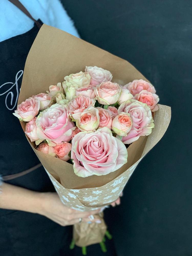 Букет цветов из: Хризантемы и Розы в Красноярском