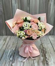 Букет цветов из:  Гвоздики, Розы и Хризантемы в Красноярском