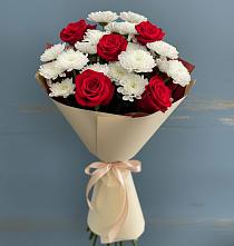 Букет цветов из:  Розы и Хризантемы в Красноярском