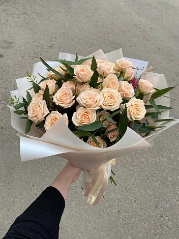 Букет Кремовые розы Латте в Красноярском