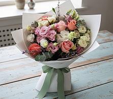 Букет цветов из:  Розы, Лизиантусы и Гвоздики #REPLACE_PRED# Красноярском