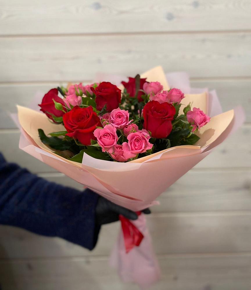 Букет цветов из: Розы в Красноярском