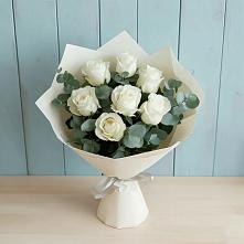 Букет Белые розы в Эвкалипте в Красноярском